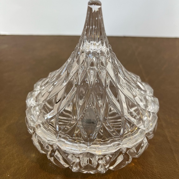 Hershey Kisses Crystal Candy Dish - Picture 10 of 11